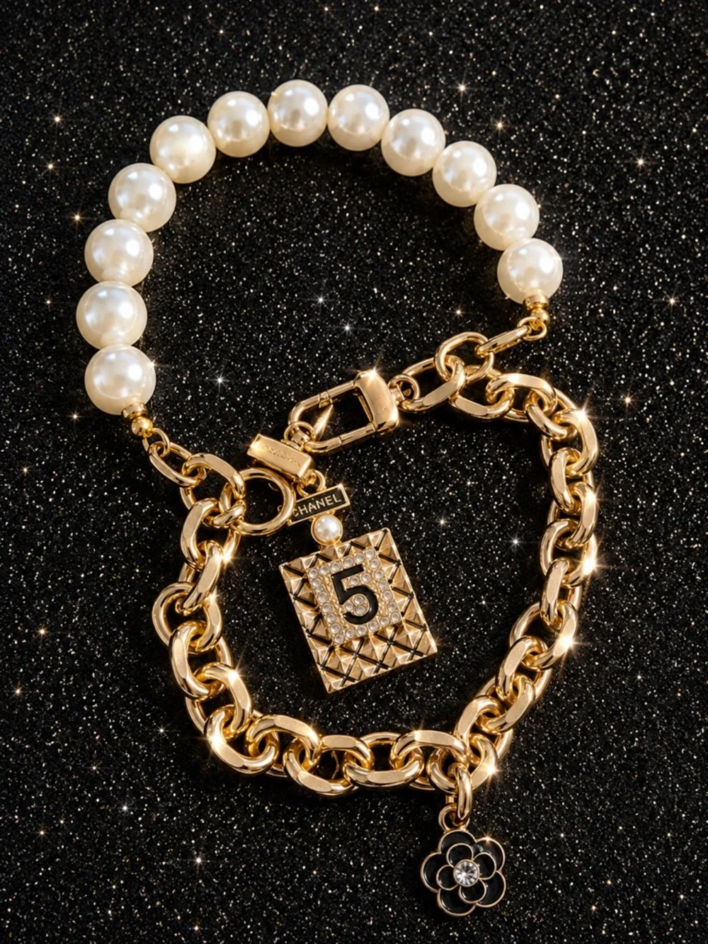 Cute Inspired Pearl and Gold-Tone Chain Bracelet - White/Gold